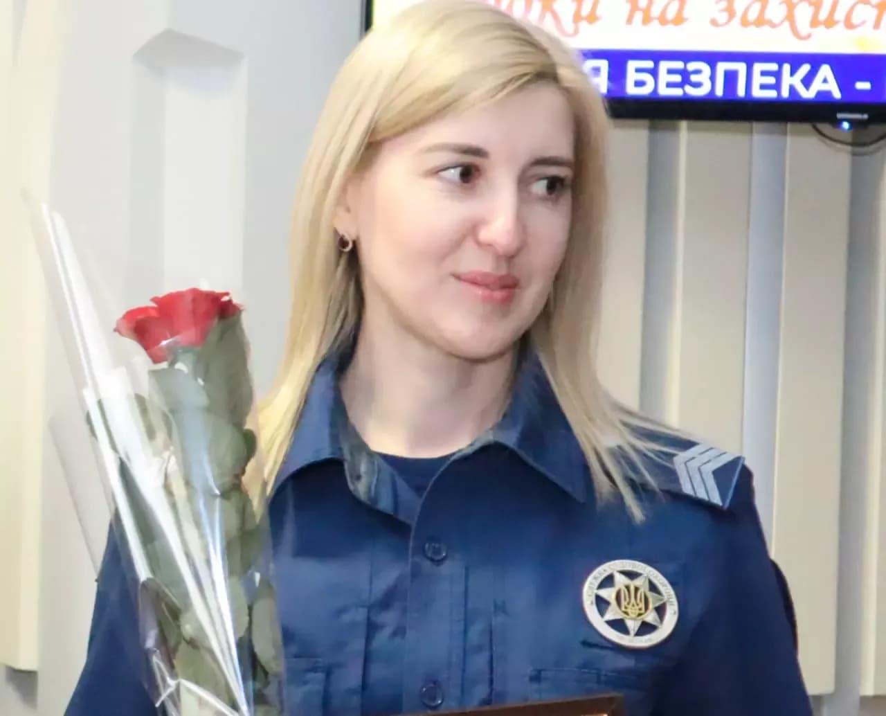 Допомога онкохворій сержантці та декомунізоване панно у Кременчуці — головне за 25 серпня