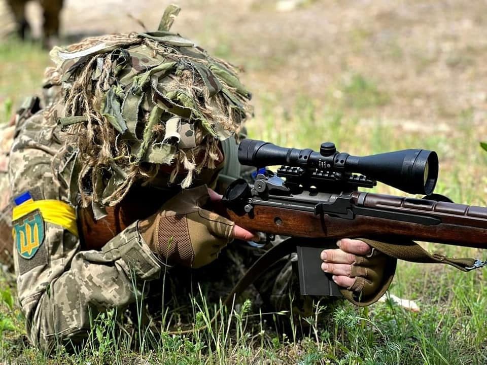 Ворог мінує місцевість на Харківщині — Генштаб
