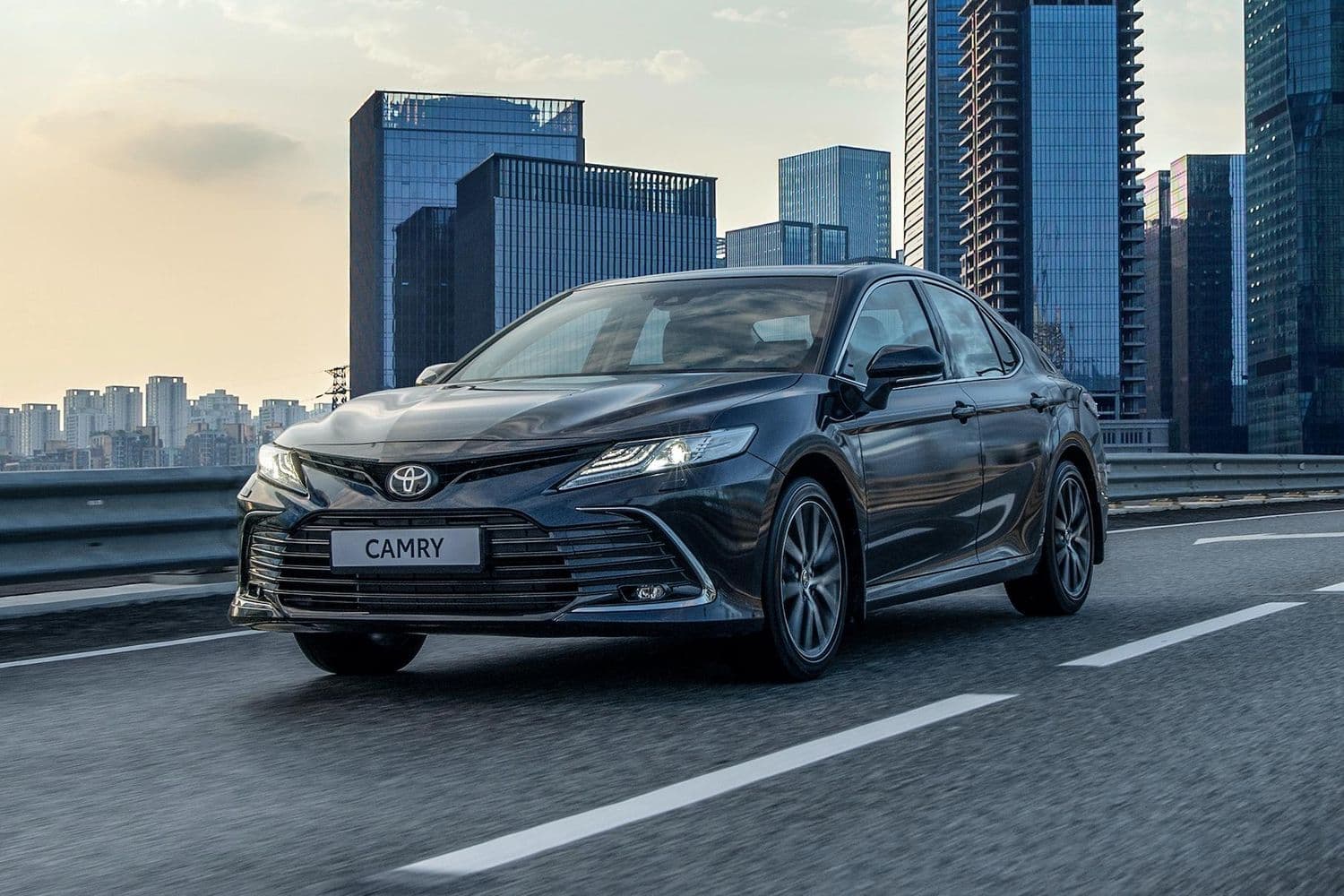 Toyota та Renault: Полтавська міська рада планує закупити 18 нових автомобілів