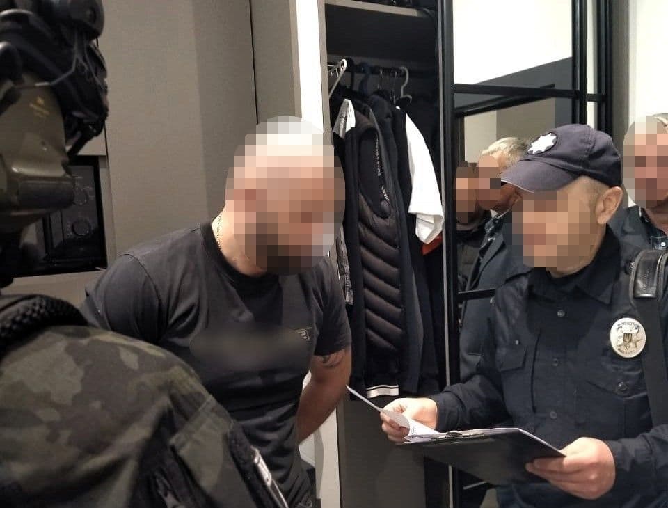 На Полтавщині судитимуть банду, яка обкрадала людей та вимагала гроші й автівки