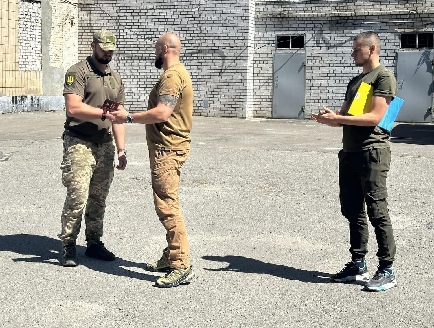 Воїна з Полтавщини нагородили відзнакою від Президента