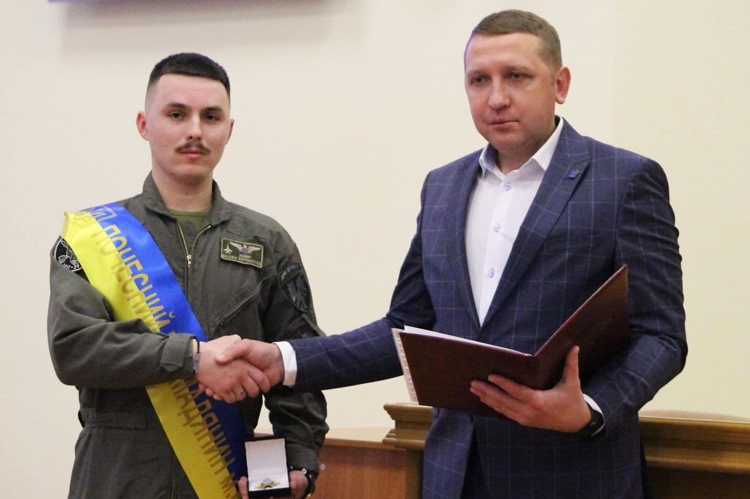 Льотчик Вадим Ворошилов став Почесним громадянином Кременчука