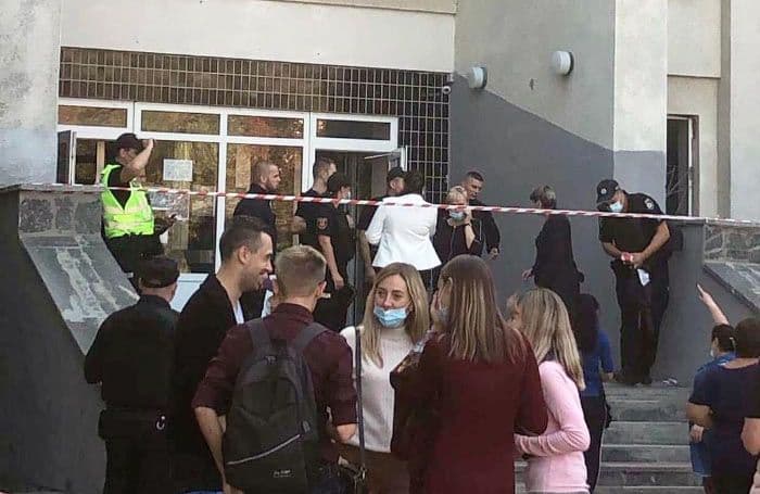 У Полтаві суд оштрафував батька сина, який повідомив про «замінування» школи