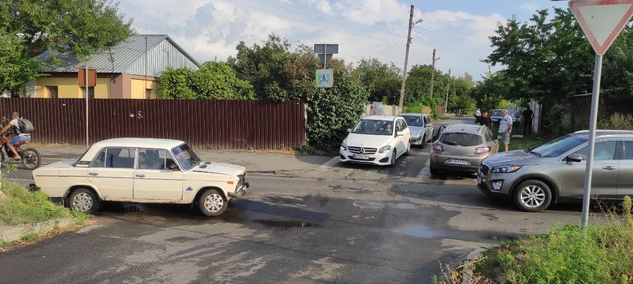 У Полтаві на нерегульованому перехресті сталася ДТП (фото)