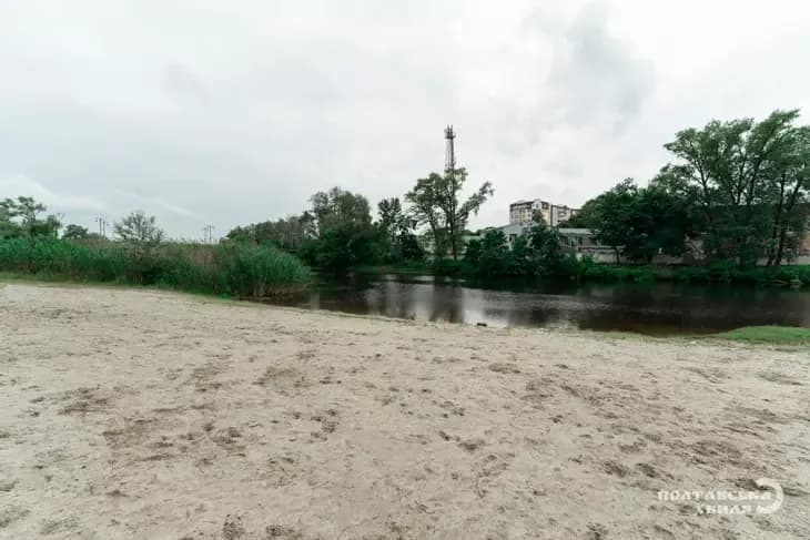 На трьох полтавських пляжах кишкова паличка перевищує норму