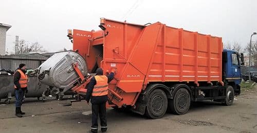 На Полтавщині за рахунок екоподатку замінюють сміттєвози і контейнери