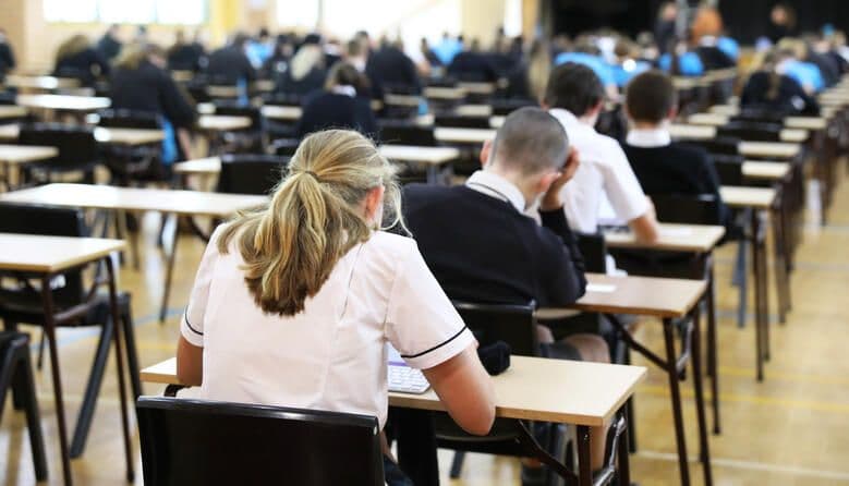 В Україні планують повернути чотири обов'язкові предмети на ДПА