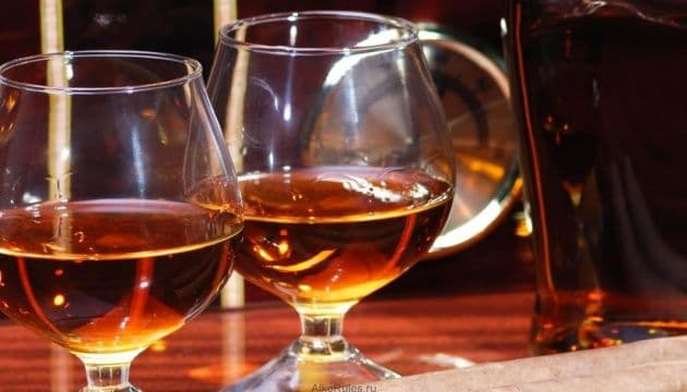 В Україну заборонили ввозити «псевдоконьяк»