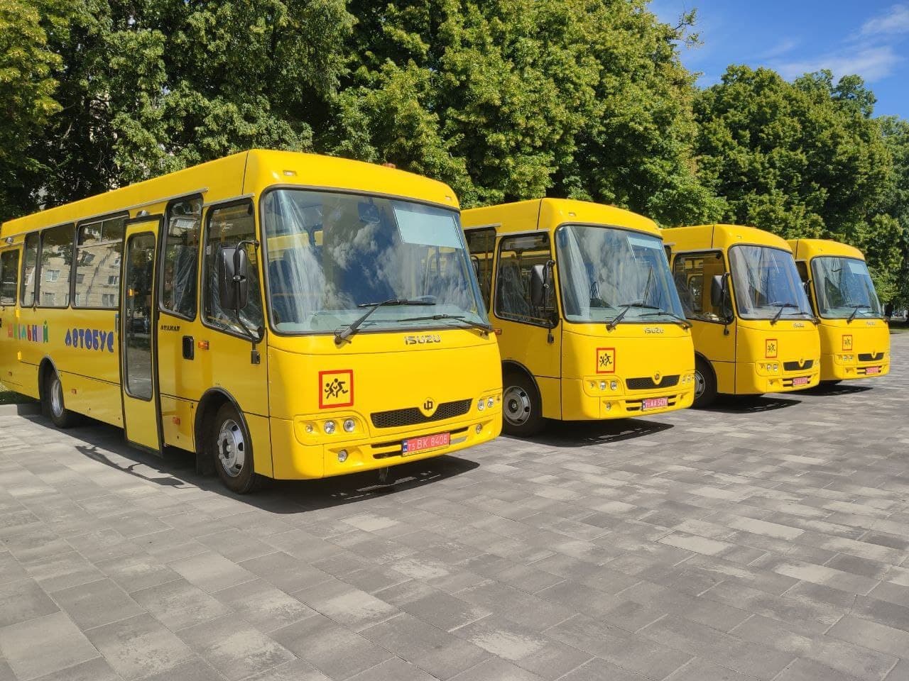Кобеляцькі ліцеїсти їздитимуть новими автобусами