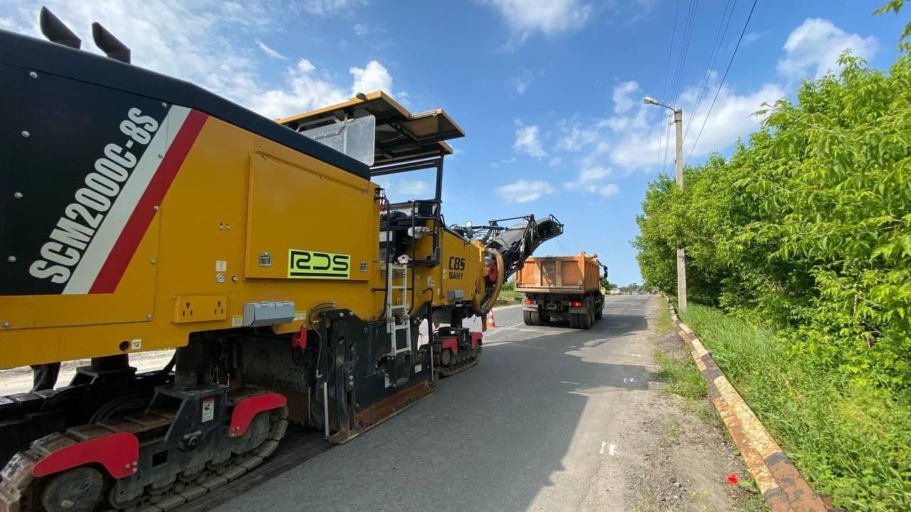 У Кременчуцькому районі ремонтують дорогу Полтава-Олександрія