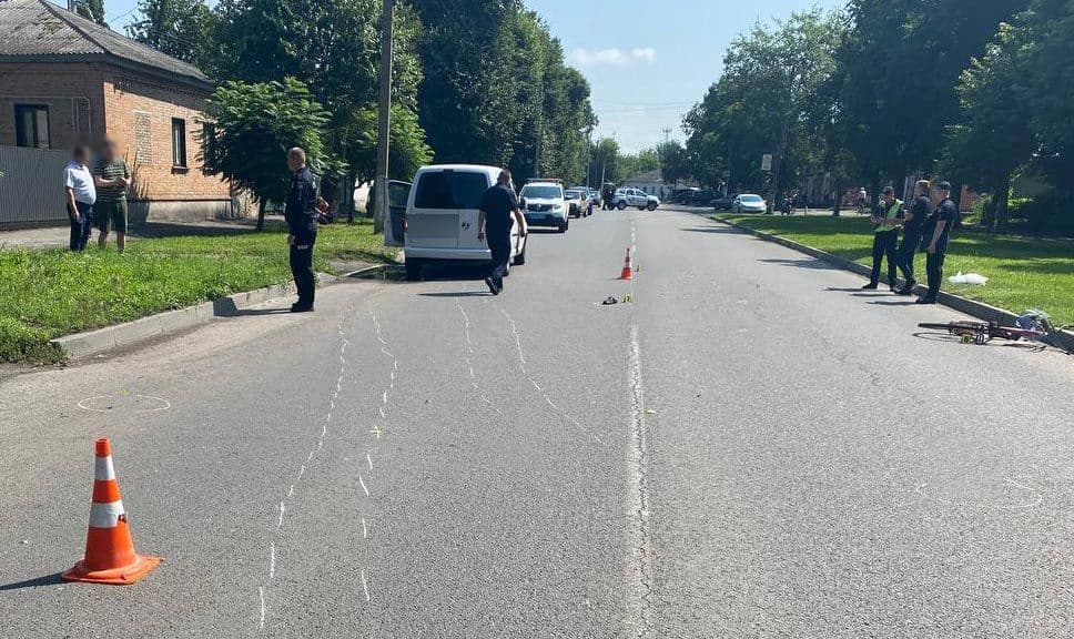 На Миргородщині водій авто на смерть збив велосипедиста