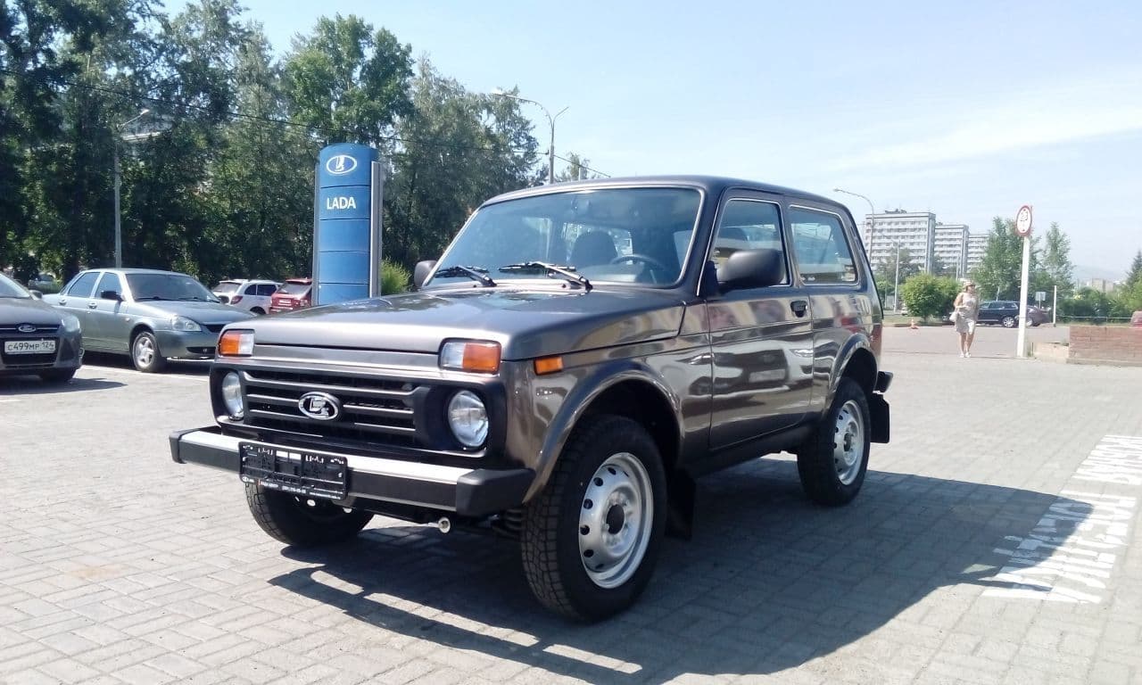 Полтавський рибоохоронний патруль передав дві автівки на допомогу ЗСУ