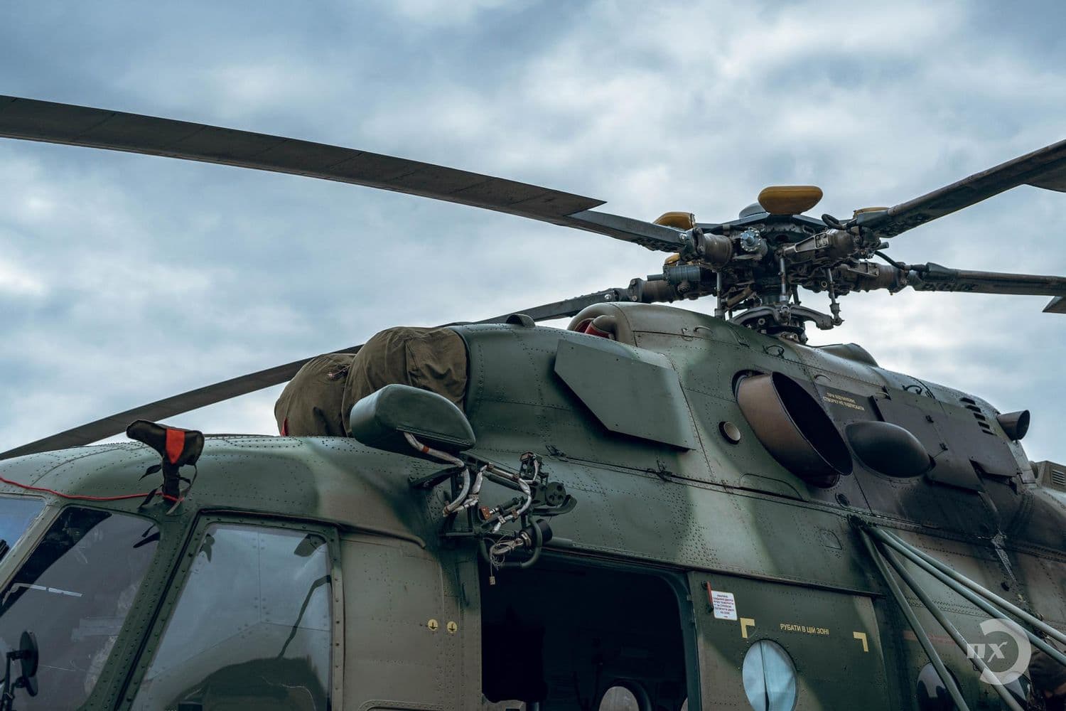 На Полтавщині розслідують обставини падіння військового гелікоптера