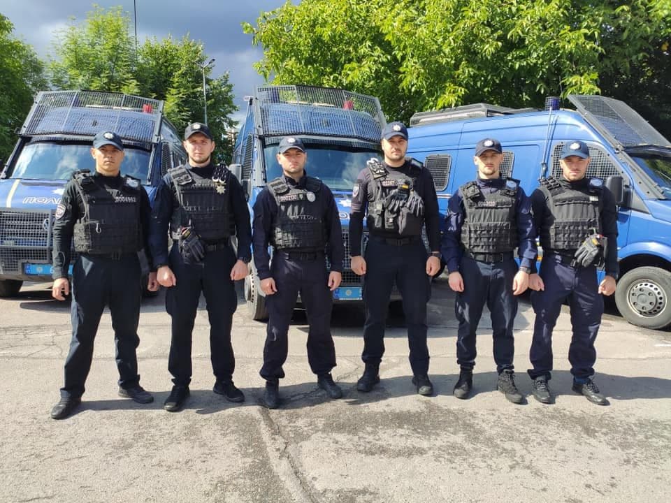 Патрульних, яким загрожує 8 років, намагаються виправдати