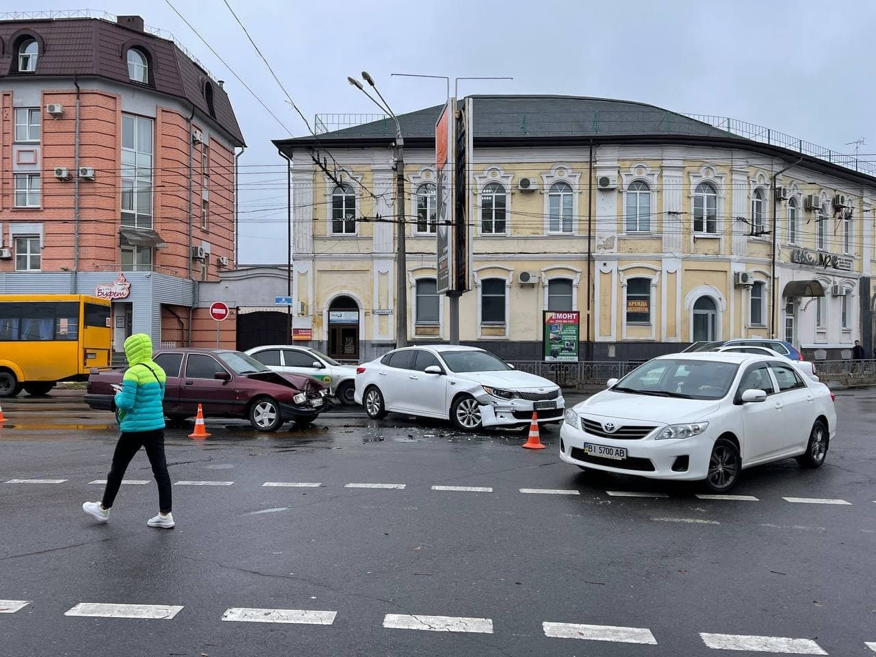 Коло Корпусного затор через автотрощу