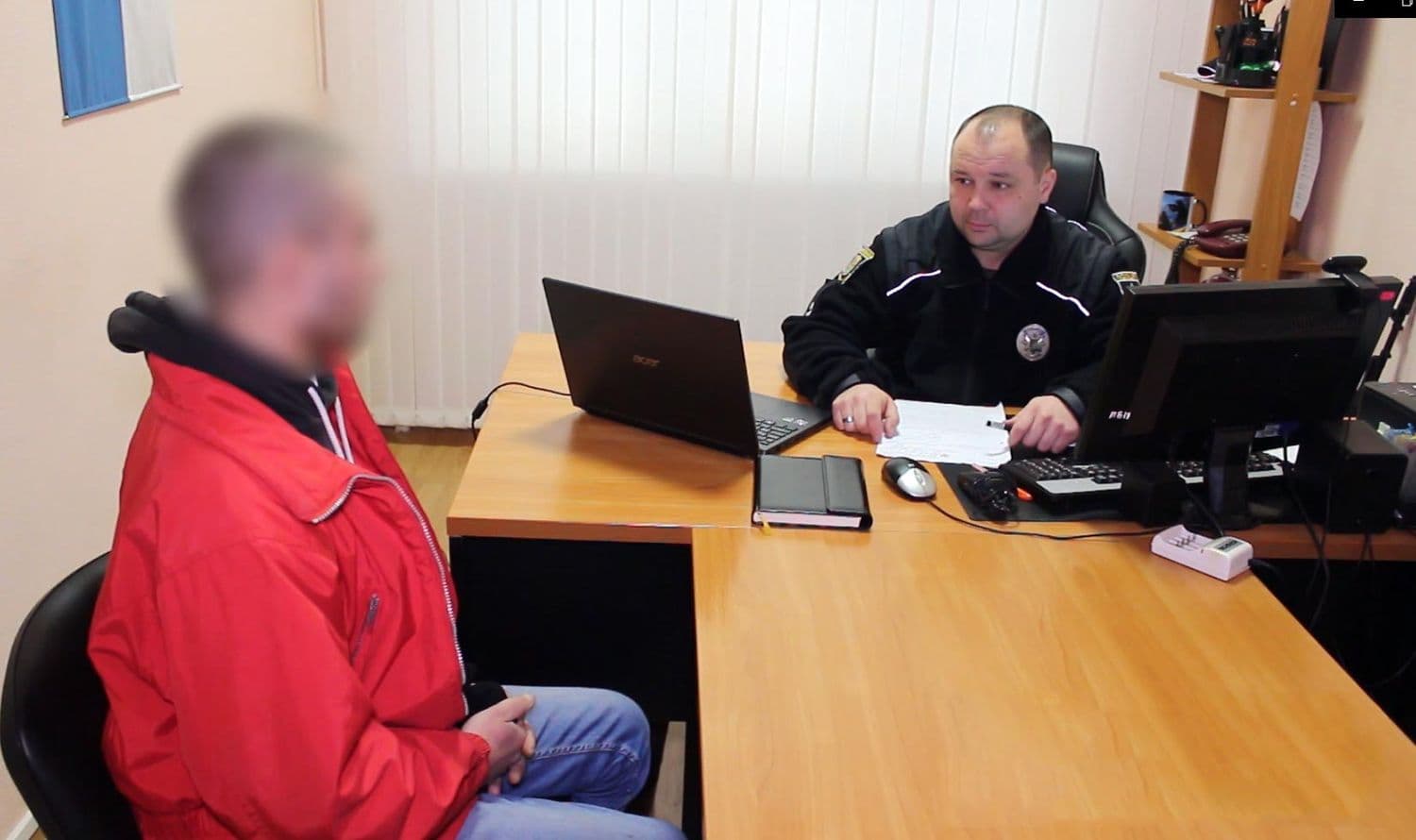 У Полтаві затримали чоловіка, який систематично бив свою матір