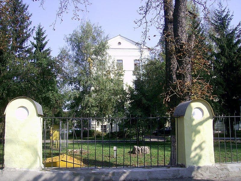 На вулиці Полтави перекрили рух транспорту