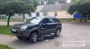 У Лубнах авто зіткнулось з мотоциклом. Є травмовані