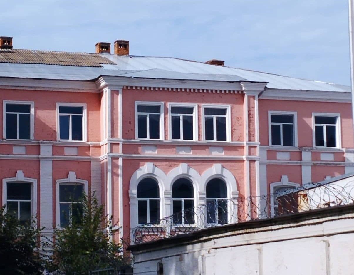 У Полтаві ймовірно замінували один із навчальних закладів