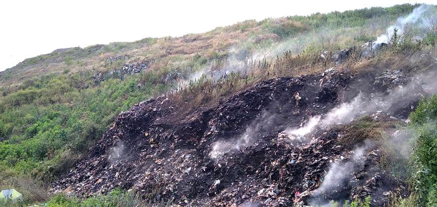 У Макухівці загасили пожежу на сміттєзвалищі