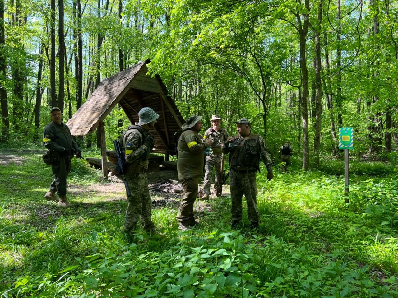 На Полтавщини військових розвідників навчали орієнтуванню в лісі