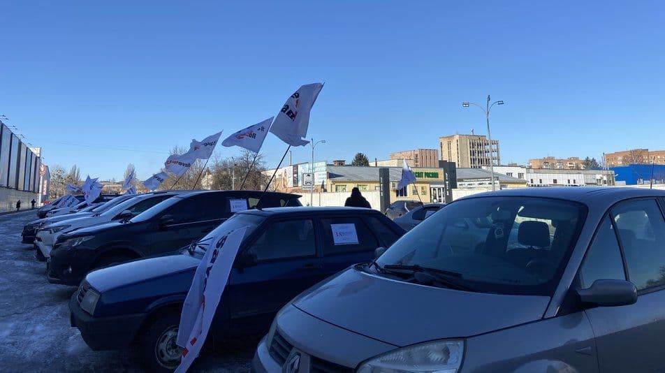 Підприємці Полтави влаштували автопробіг проти «примусової фіскалізації»