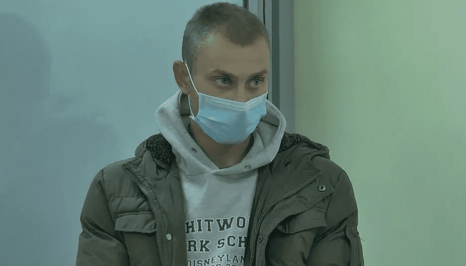 У Полтаві засудили чоловіка, який стріляв біля зупинки та викрав дівчину