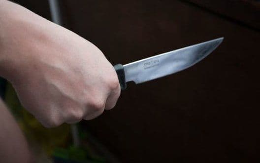 18-річний кременчуківець порізав себе на очах у рідних