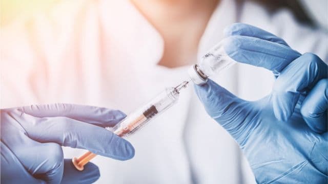 Від грипу вакцинується тільки 10% опитаних українців