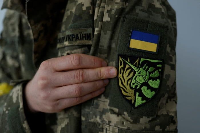 69% українців схвалюють ідею запровадження державної реєстрації сімейних стосунків ЛГБТ-військових 