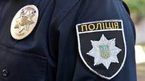 Час зворушливих історій: поліцейські допомогли доньці побачити матір