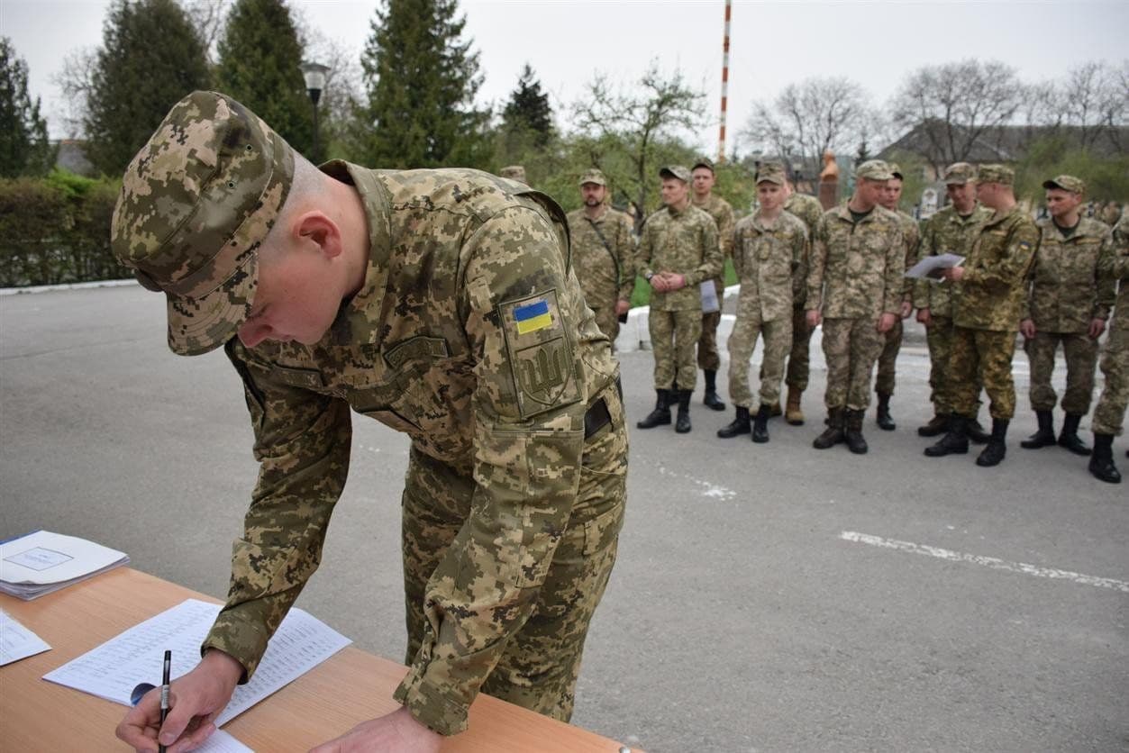 Поліція примусово приводитиме ухилянтів до військкоматів — Лунін