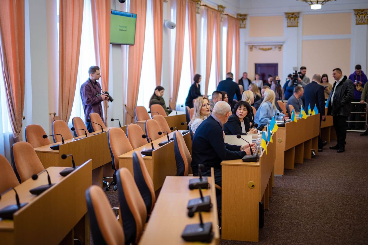Опозиція проігнорувала сесію міськради через порушення регламенту та питання в «пакетах»