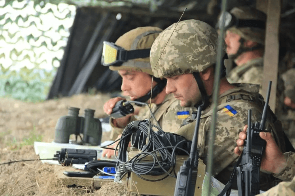 Хапають на вулиці під руки та тягнуть до військкомату: як виглядає нова російська ІПСО