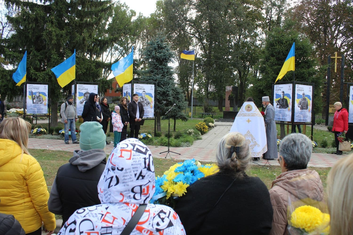 В Опішні облаштували алею на честь загиблих воїнів