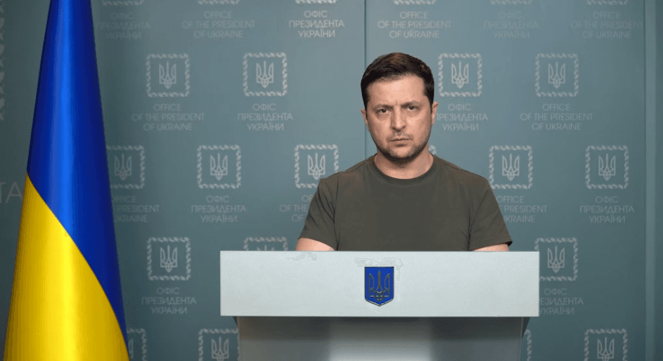 Зеленський обіцяє військовим зарплату в 100 тисяч