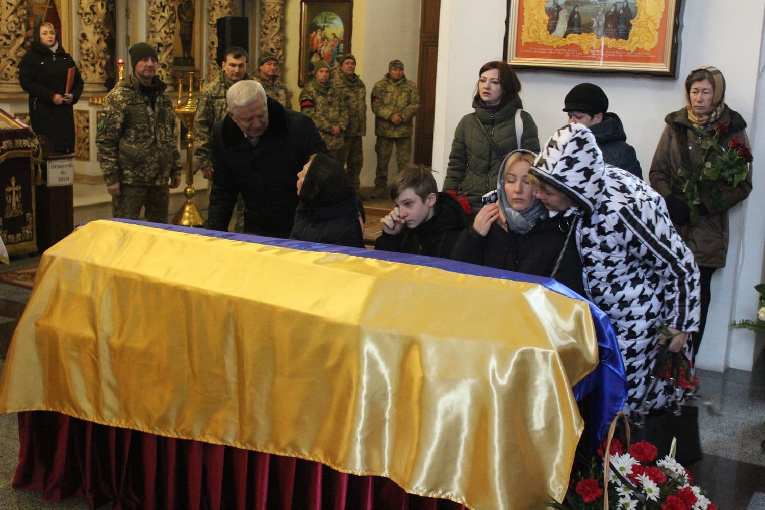 У Полтаві попрощалися з полеглим на війні Олександром Ямщиковим