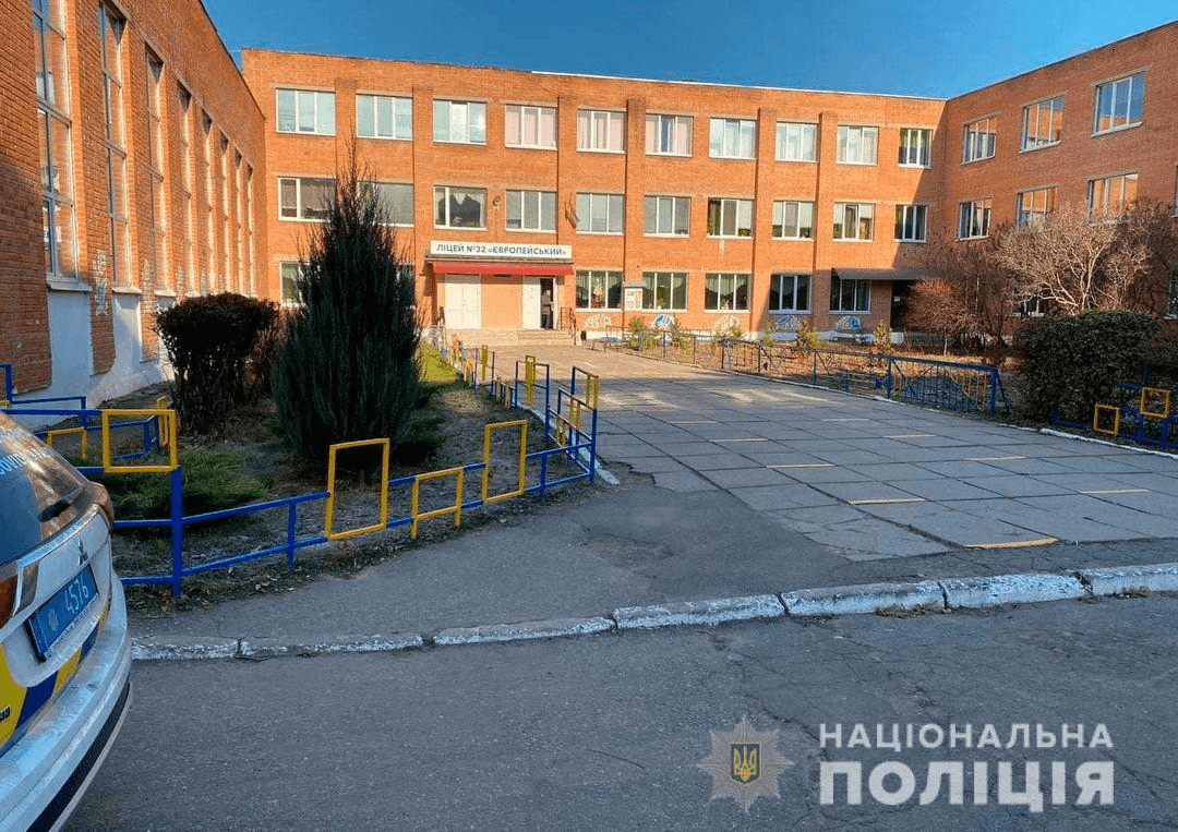 На уроці у полтавській школі діти отруїлися газом