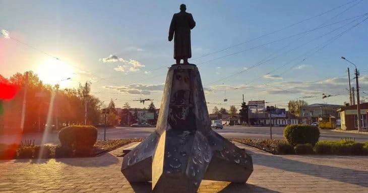 У Полтаві демонтують пам'ятники Зигіну, Ватутіну та Пушкіну