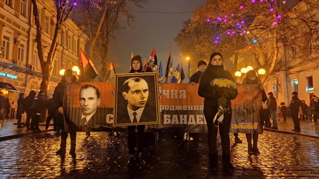 У Полтаві вшанують пам'ять Степана Бандери смолоскипною ходою