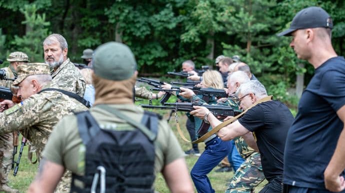 Полтавців та гостей міста запрошують на серію тренінгів на військову тематику