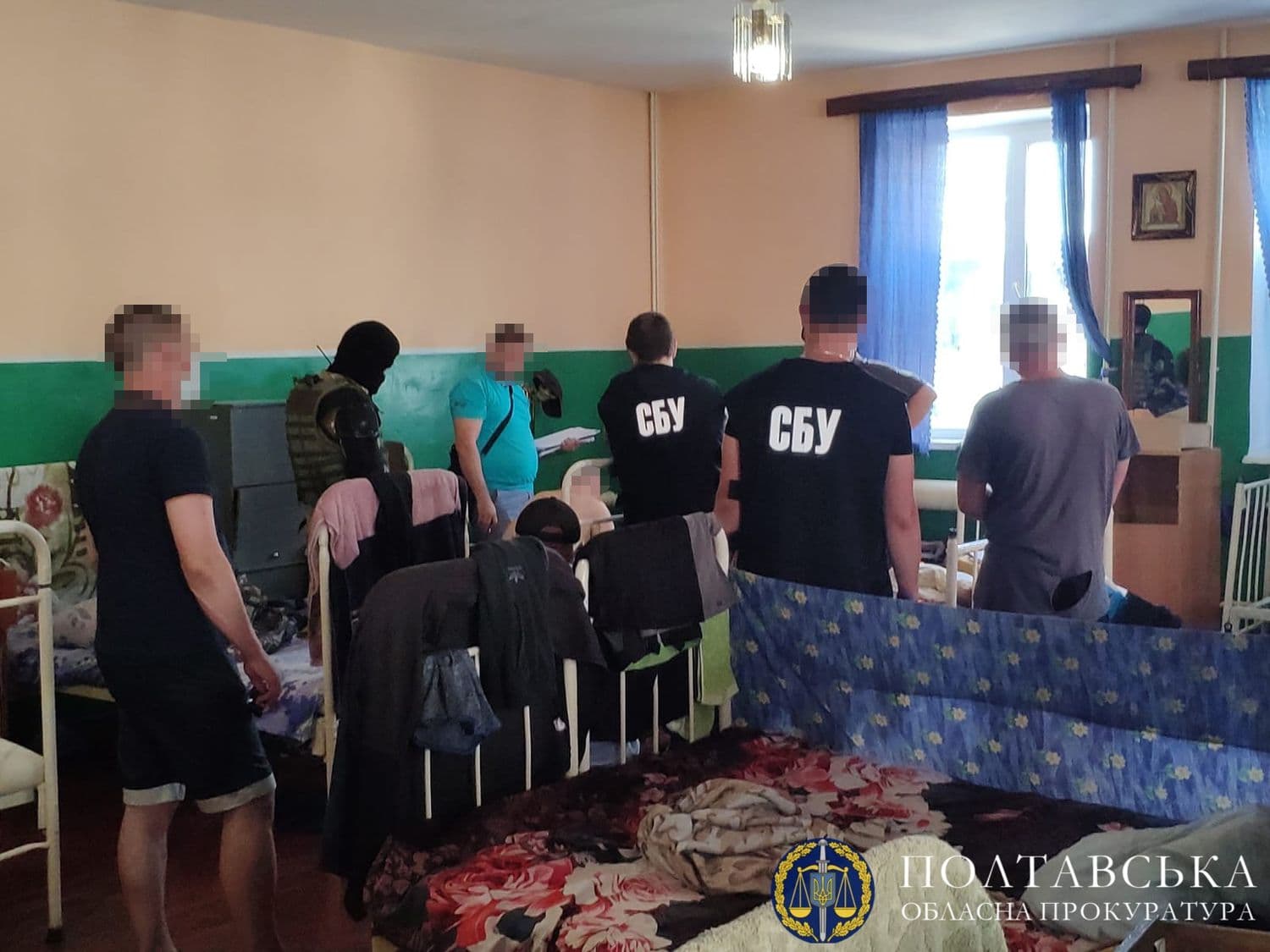 На Полтавщині два в'язні організували поставку наркотиків до виправної колонії