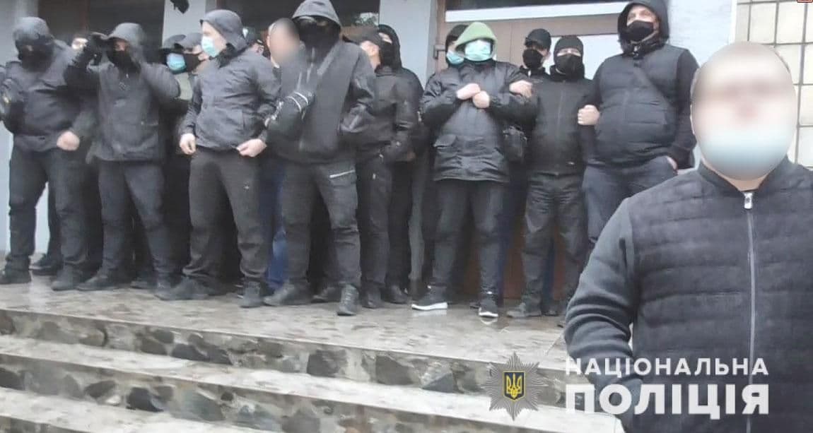 Рейдерське захоплення підприємства на Гребінківщині: колишніх директорів відправили до СІЗО