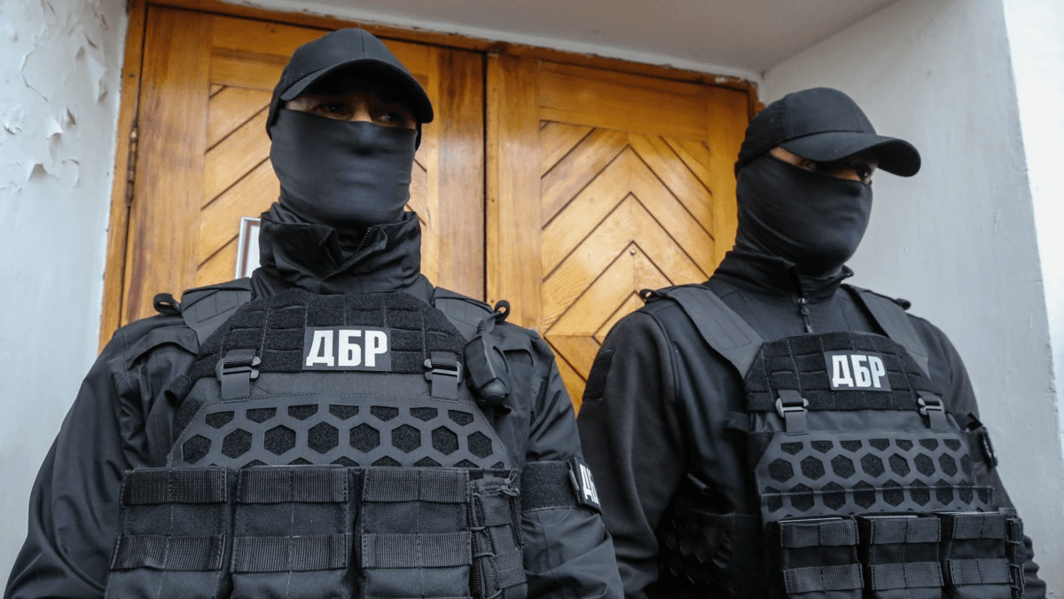 ДБР Полтави викрило держзрадника, який здав росіянам адреси українських військових