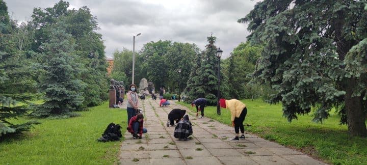 У Миргороді молоді з 14 років оплачують громадські роботи