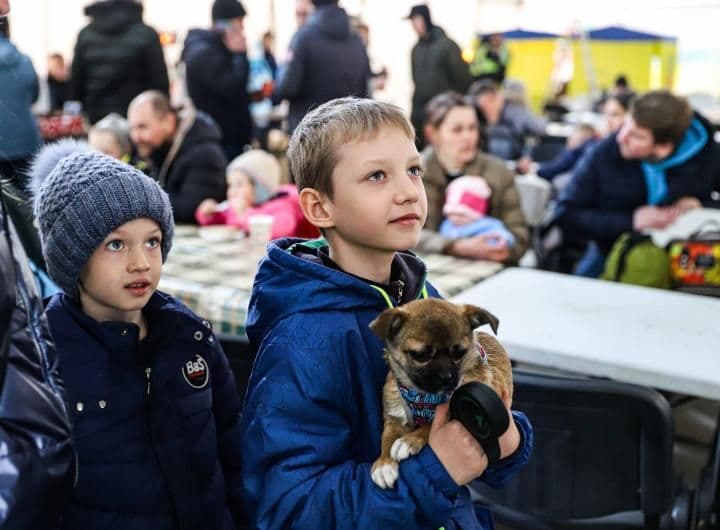 У Полтаві стартував благодійний проєкт для дітей: «Малюю заради миру»