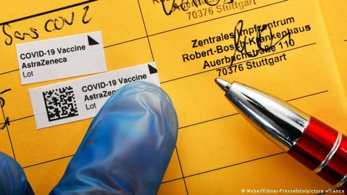 Куди можна поїхати чи полетіти з українським паспортом вакцинації