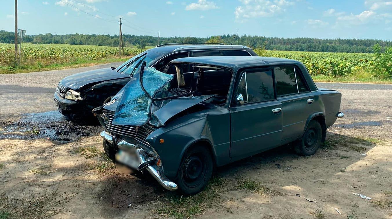 На Полтавщині зіткнулися дві автівки: постраждала трирічна дитина