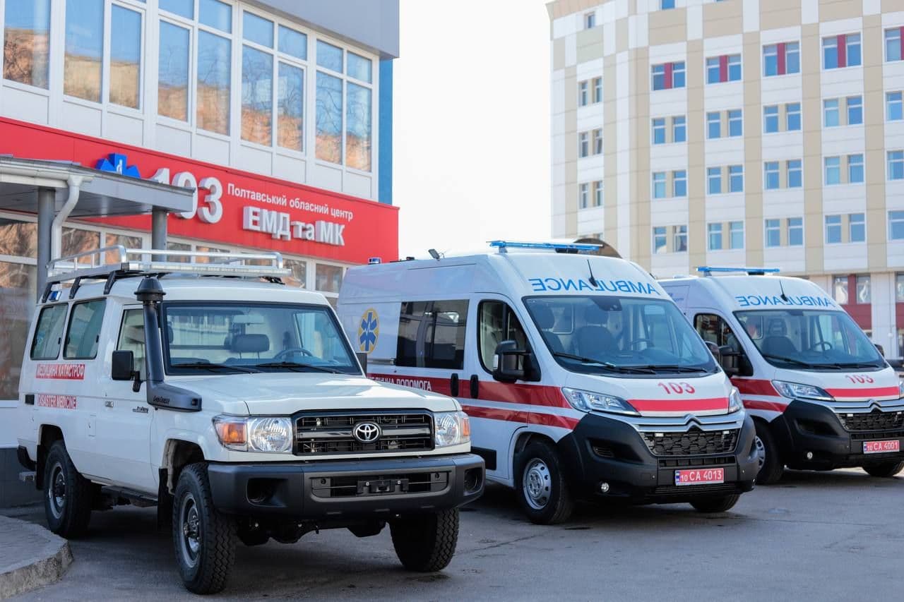 Медики Полтавщини отримали сучасні автівки від Всесвітньої організації