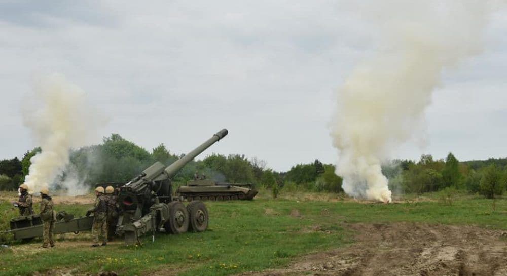 Вночі на сході України  було чутно вибухи – ситуація на фронті